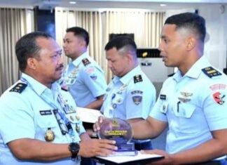 Personil Skadron Udara 52 Lanud Raden Sadjad Natuna Sukses Raih Penghargaan Terbaik 1 di Ajang Askomlek Kasau Awards 2024