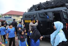 48 Siswa SDIT Khairul Rahman Kunjungi Markas Brimob Polda Sumut