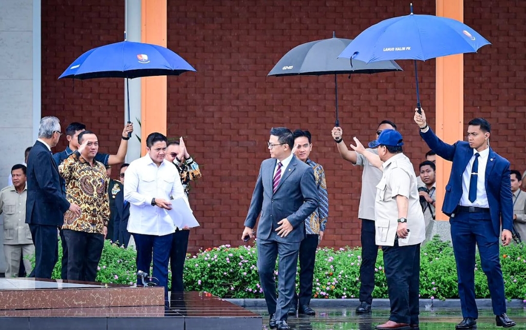 Eshak ona haqida porno video