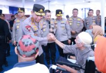 Kapolri Tinjau Bakti Kesehatan dan Bakti Sosial Polda DIY