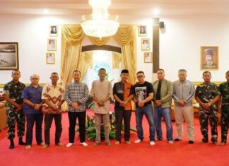 Sekda Lingga Sambut Rombongan Kementerian Pertahanan di Gedung Daerah Daik Lingga