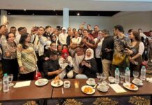 Jokowi Gelar Silaturahmi dengan 157 Ketua Relawan dan Youtuber
