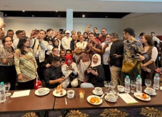 Jokowi Gelar Silaturahmi dengan 157 Ketua Relawan dan Youtuber