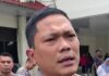 Ketua DPRD Kepri Iman Sutiawan Ditilang Polisi karena Naik Moge Tanpa Helm