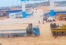 Aktivitas Cut and Fill di Teluk Mata Ikan Disebut Tak Berizin, Kegiatan Alat Berat Masih Berlangsung