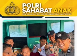 Senyum Anak Pesisir Sambut Polisi di Anambas, Potret Humanis Polri di Atas Perahu