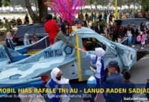 Lanud Raden Sadjad Meriahkan Karnaval Budaya Natuna dengan Mobil Hias Pesawat Rafale TNI AU