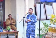 Serbuan Teritorial Lanud RSA Natuna Hadirkan Sembako Murah bagi Warga Desa Tapau