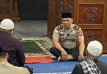 Gencarkan Subuh Keliling, Kapolsek Jemaja : Polisi Harus Dekat dengan Masyarakat